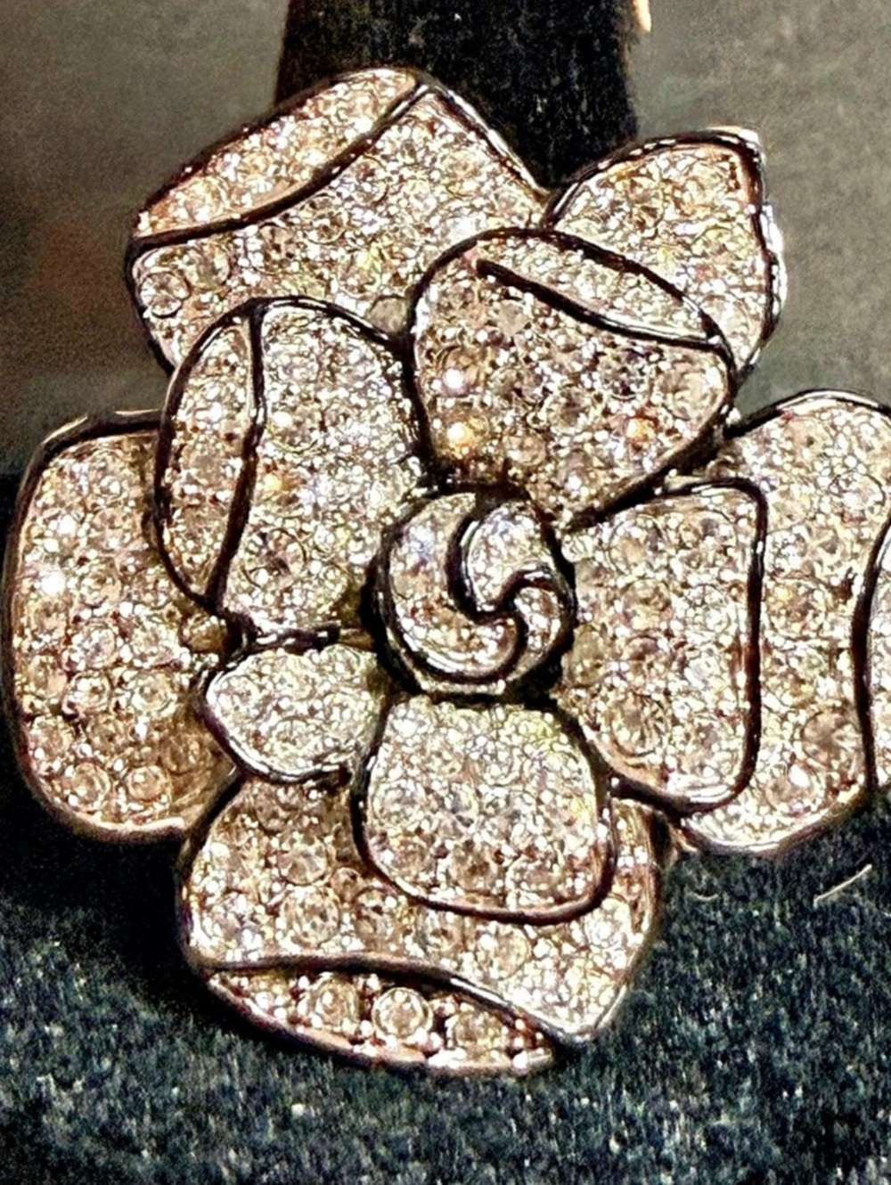 Kenneth Jay Lane Floral Rhinestone Ring Silver Size 9